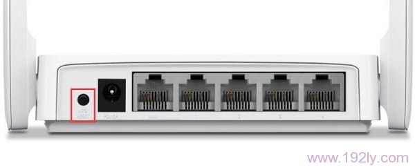 按住WPS/RESET键，把水星MW305R恢复出厂设置