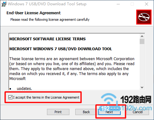 勾选“I accept the terms in the Licence Agreement”