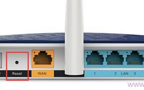 怎么将路由器恢复出厂设置？