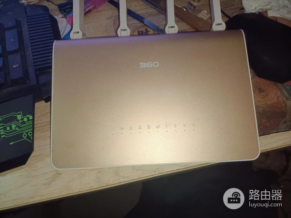 360P4G路由器拆机(360t5g路由器拆机)