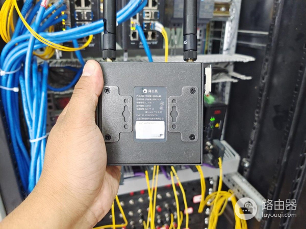 工业生产远端数据怎么传？4G工业路由器或许是个好选择，值得一试