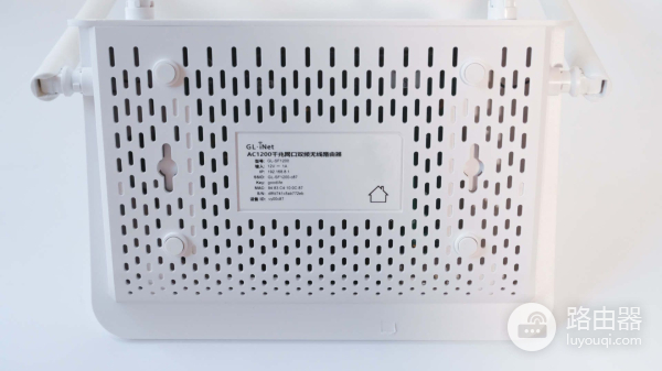 纯国产OpenWrt全千兆路由器,GL.iNet SF1200体验