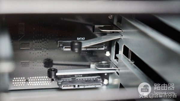 智能路由器好搭档(和路由智能路由器)