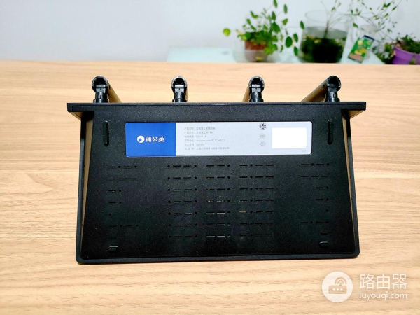 百元档超级好用的千兆路由器(一百元左右的千兆路由器)