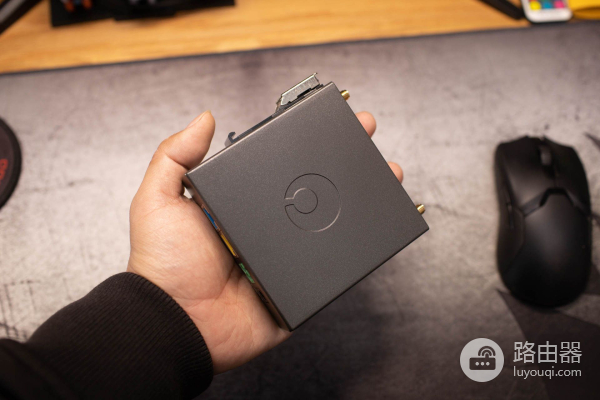 折腾一个工业路由器,4G+智能组网,蒲公英R300A体验