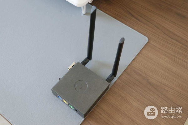 不用网线也能发出WiFi信号,蒲公英 R300A 4G工业路由器为何这么强
