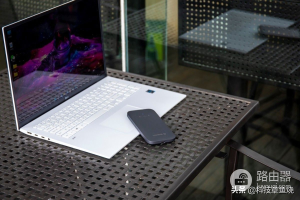 移动办公别再用手机开热点了,领势随身路由器更靠谱