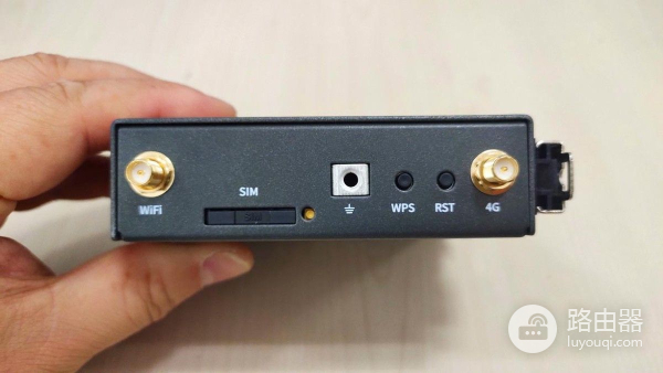 工控人云出差神器,蒲公英4G路由器远程调试,方便又省钱