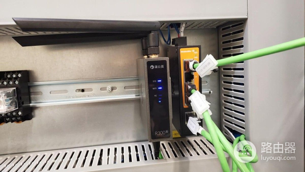 工控人云出差神器,蒲公英4G路由器远程调试,方便又省钱