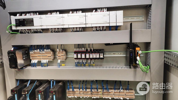 工控人云出差神器,蒲公英4G路由器远程调试,方便又省钱