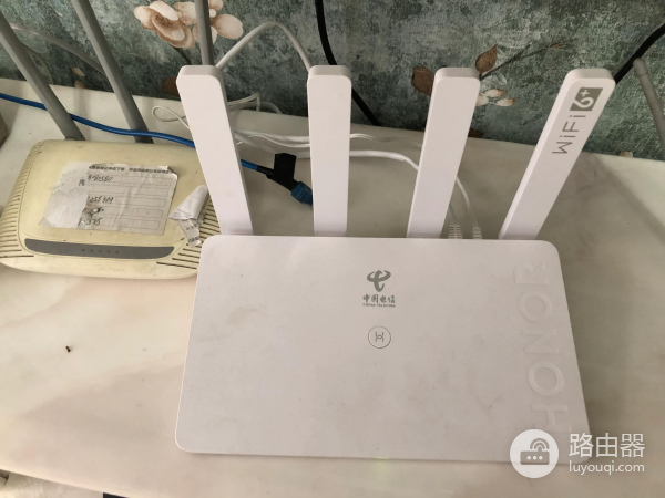 路由器WiFi信号差上网慢(路由器wifi很慢)