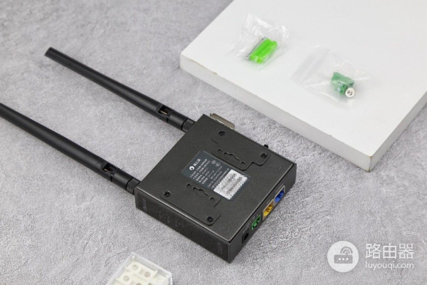 支持4G全网通 一招鲜搞定WIFI难题,蒲公英R300A 4G工业路由器体验