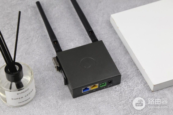 支持4G全网通 一招鲜搞定WIFI难题,蒲公英R300A 4G工业路由器体验