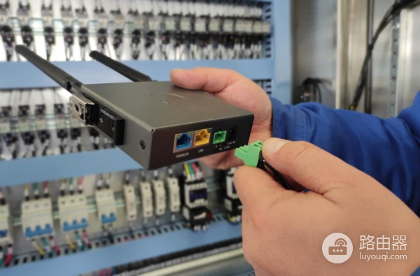 工控机联网难？不存在！蒲公英R300A工业级4G路由器测评