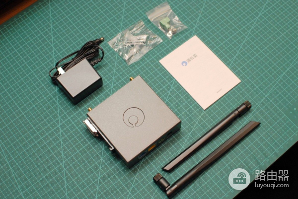 蒲公英4G工业级路由器R300A：全网通，双备份网络，支持智能组网