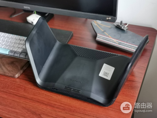 网件RAX70路由器轻开箱(网件rax70路由器设置)
