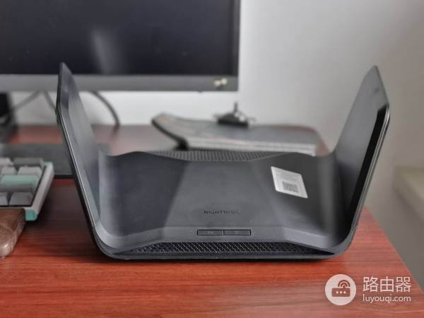 网件RAX70路由器轻开箱(网件rax70路由器设置)