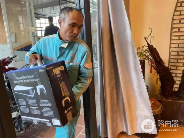 玩家为买PS5绞尽脑汁,骗妻子说是路由器