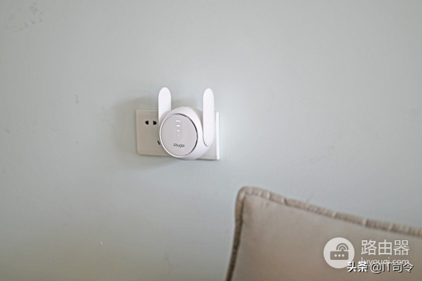 低成本的解决家里WiFi信号问题(家用WiFi信号差怎么办)