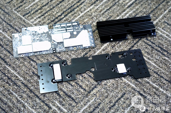 B站UP主人手一个?小米AX6000增强版路由器拆解测试