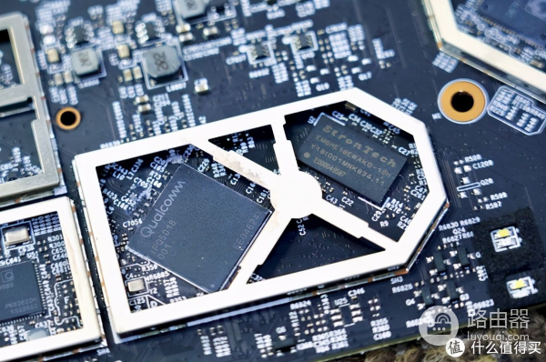 B站UP主人手一个?小米AX6000增强版路由器拆解测试