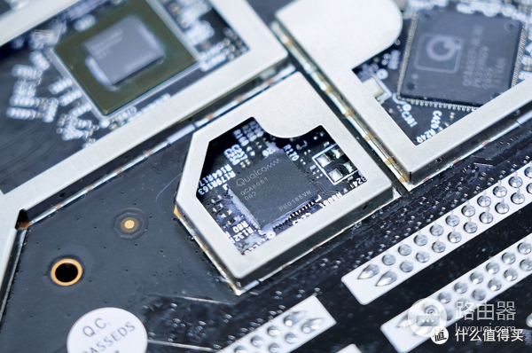 B站UP主人手一个?小米AX6000增强版路由器拆解测试