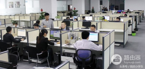 选交换机还是路由器(交换机路由器哪个好)