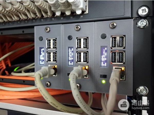 由一个软路由或者NAS在单机跑虚拟化应用,这样做其实挺憨的