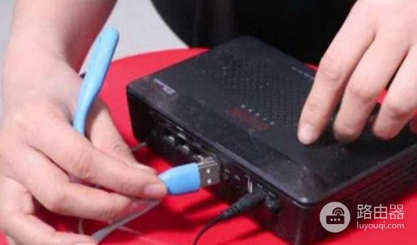 路由器的USB接口(电脑与路由器连接哪个接口)