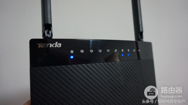 300元以内比较推荐的智能路由器(300以内家用路由器买哪个好)