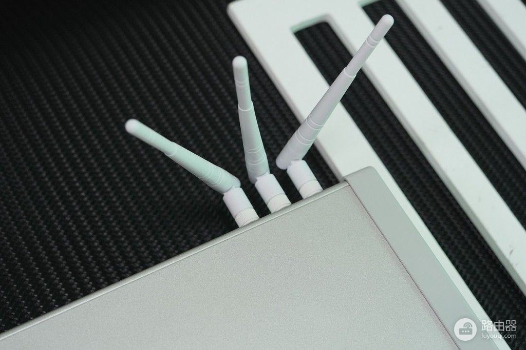 商用投影仪哪个牌子好(哪个商用路由器好)