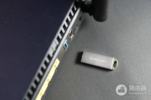 华硕路由器RT(华硕路由器哪个好贴吧)