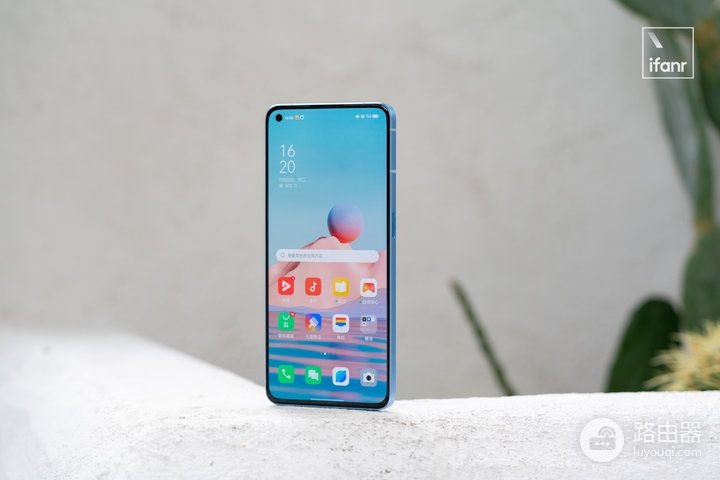 OPPO Reno7 Pro 评测：超感光猫眼镜头会发光