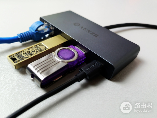 挑选适合自己电脑的扩展坞(电脑扩展坞推荐)