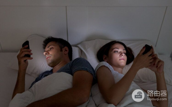 手机放床头辐射有多大(手机放床头的辐射)