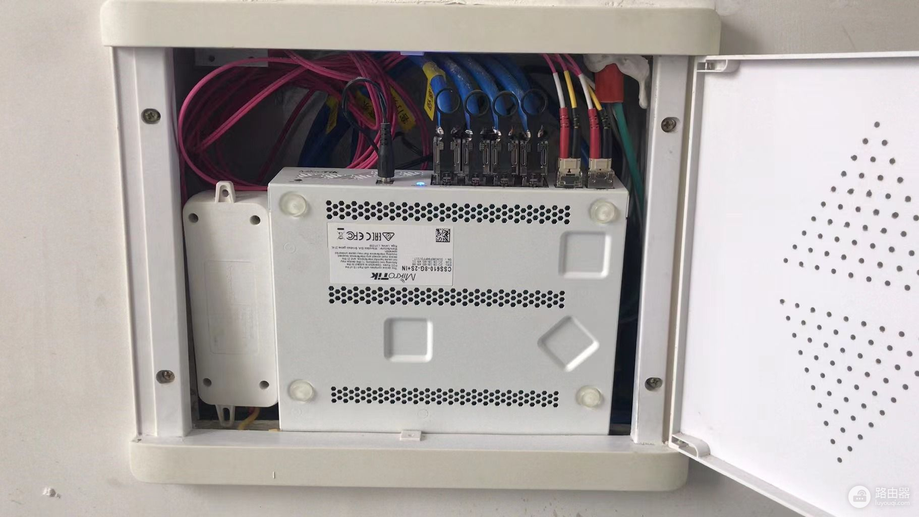 网线和光纤该怎么安装(网线要怎么安装)