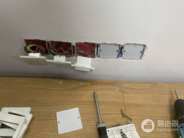 从空调漏水导致全屋网络再次升级，维修工的夏日瞎折腾