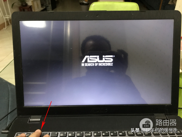 华硕笔记本A556U怎么设置U盘启动(华硕a456u笔记本u盘启动)