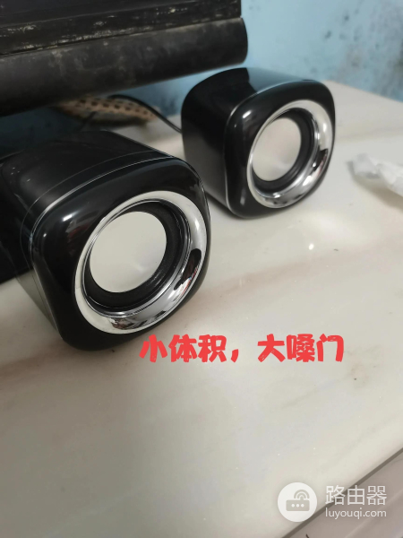 手把手教你用网络盒子连接显示器看电视(网络盒子怎么连接网络看电视)