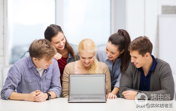 两个路由器如何实现同一个WiFi(两个路由器用同一个)