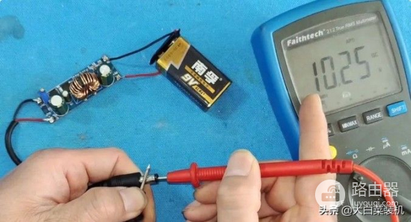 教你给路由器装上电池(教你给路由器装上电池灯)