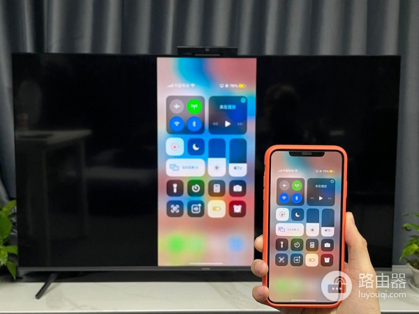 邻居的手机为什么会投屏到自家的电视上(邻居的手机为什么会投屏到自家的电视上去)