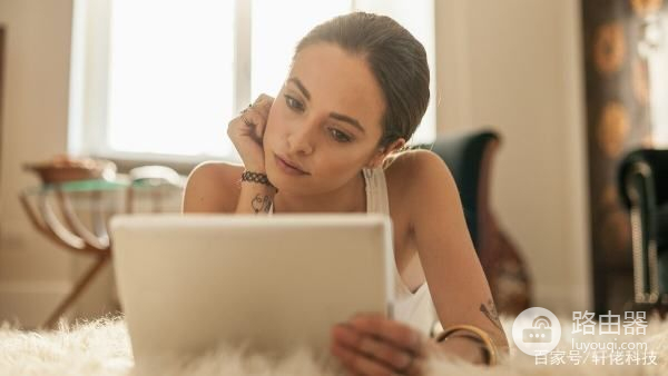 路由器放应该怎样放置(路由器如何摆放位置)