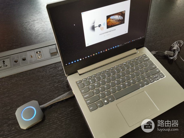 台式电脑怎么无线连接电视(电脑如何连接电视机)