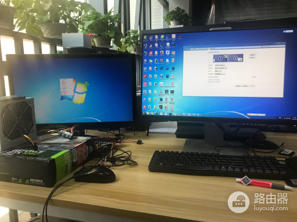 如何分屏使用(电脑如何分屏显示)