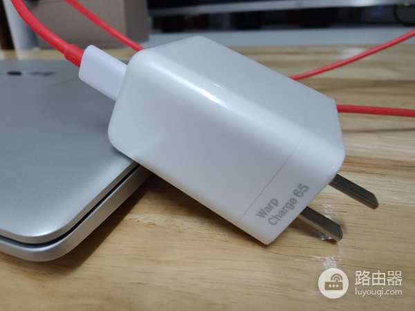 用手机充电器给电脑充电(如何给电脑充电)