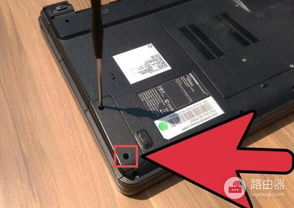 手把手教你如何安装笔记本硬盘(如何安装电脑硬盘)