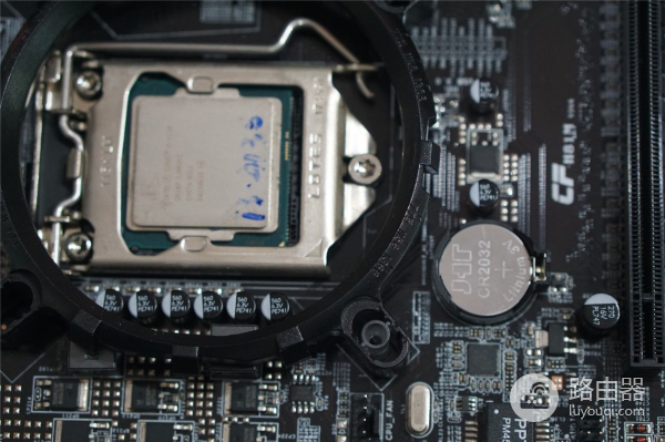 教你如何自己组装一台电脑(如何组装一台电脑)