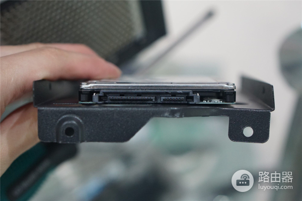 教你如何自己组装一台电脑(如何组装一台电脑)