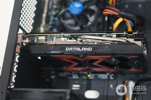 教你如何自己组装一台电脑(如何组装一台电脑)